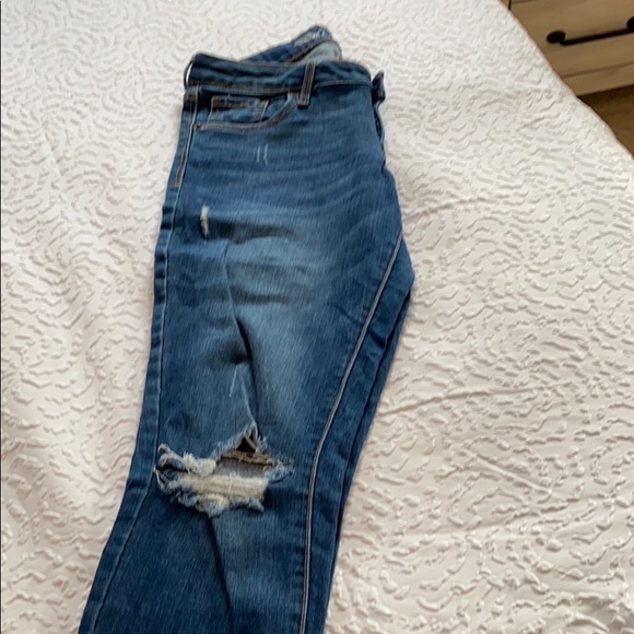 Blue Ripped Jeans - Picture 7 of 7